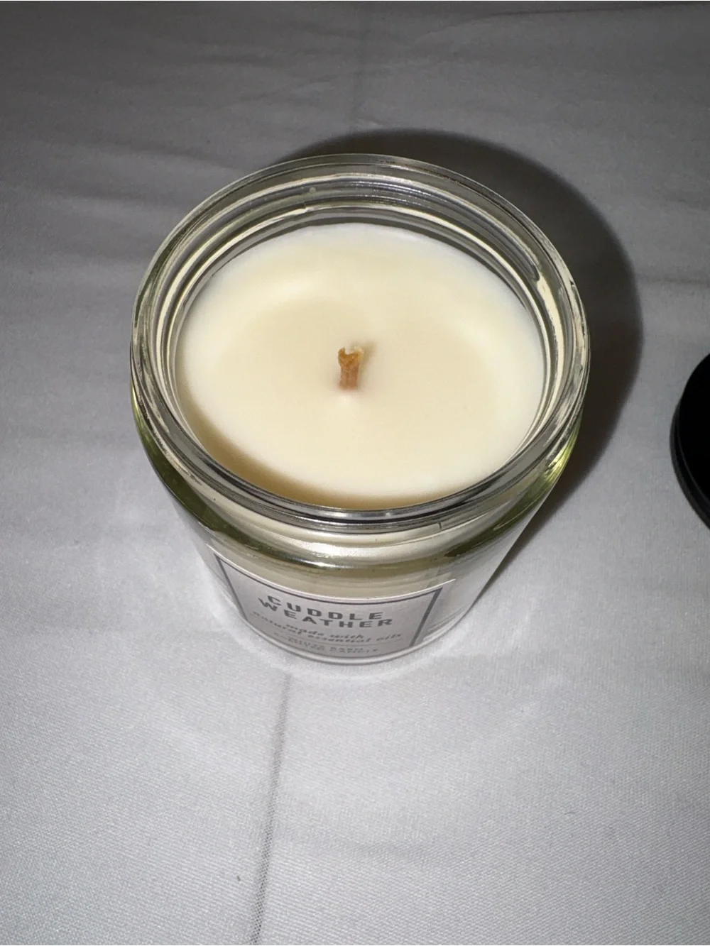 White Barn Cuddle Weather Single Wick Candle 7 oz New - Picture 2 of 3